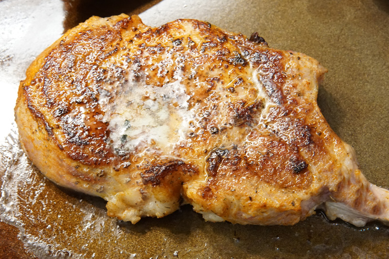 How to Cook Tomahawk Pork Chops in the Oven: A Step-by-Step Guide