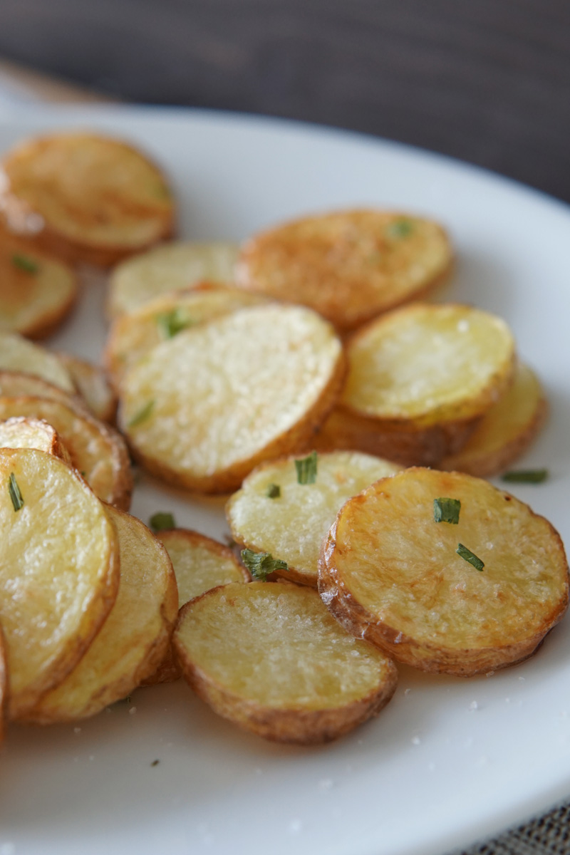 Crispy Air Fryer Potato Wedges - Hungry Foodie