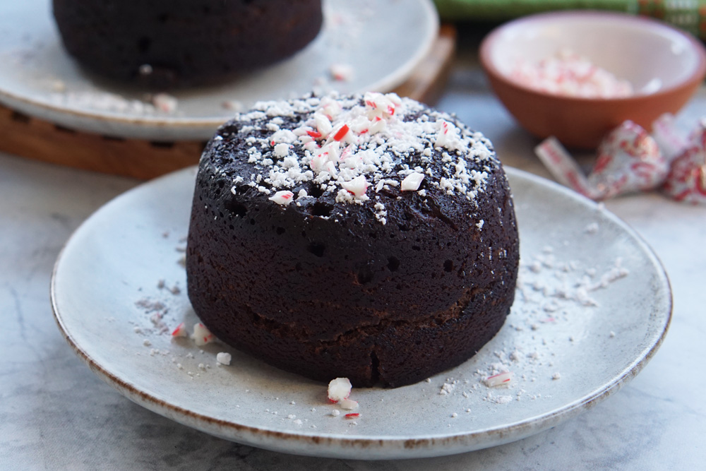 Peppermint lava cake