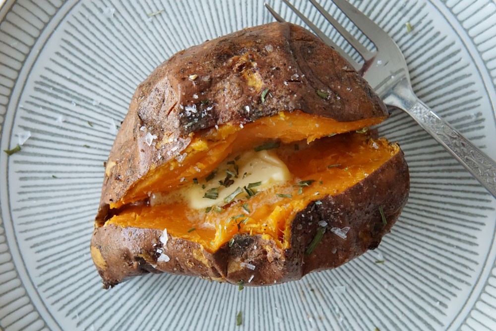 air fryer baked sweet potato