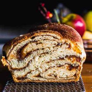 Apple butter babka