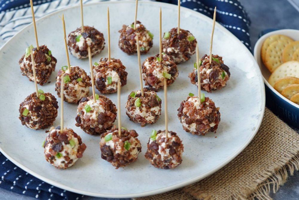 Mini bacon cheeseballs