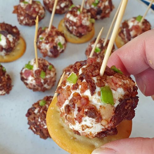 Mini bacon cheeseballs
