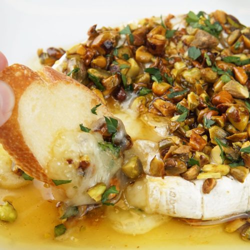 baked brie with honey and pistachios