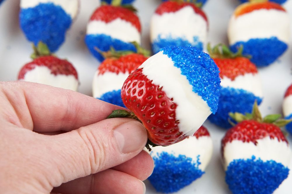 4th of july chocolate dipped strawberries