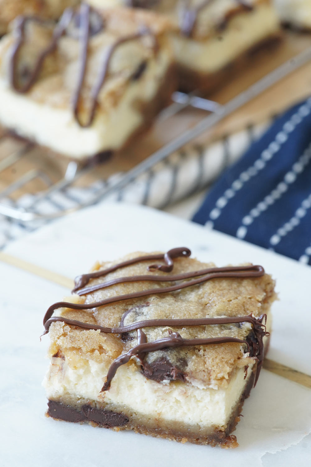 Cookie dough cheesecake bars