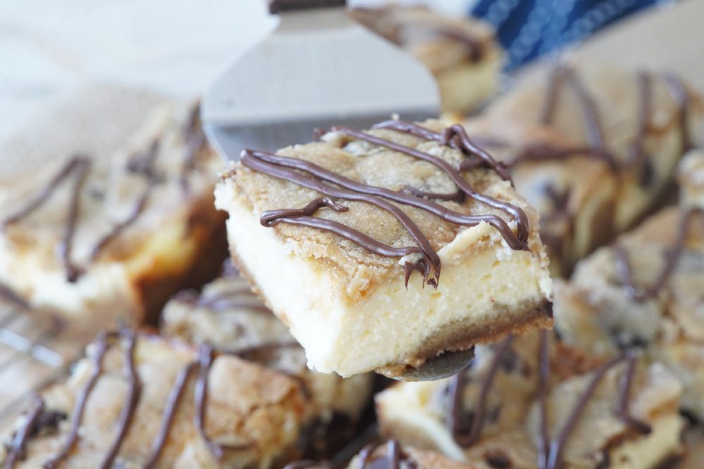 Cookie dough cheesecake bars