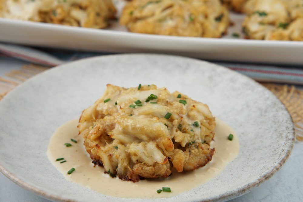 Crab cakes with remoulade sauce
