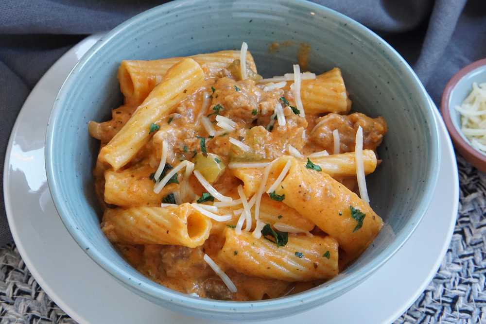creamy sausage rigatoni