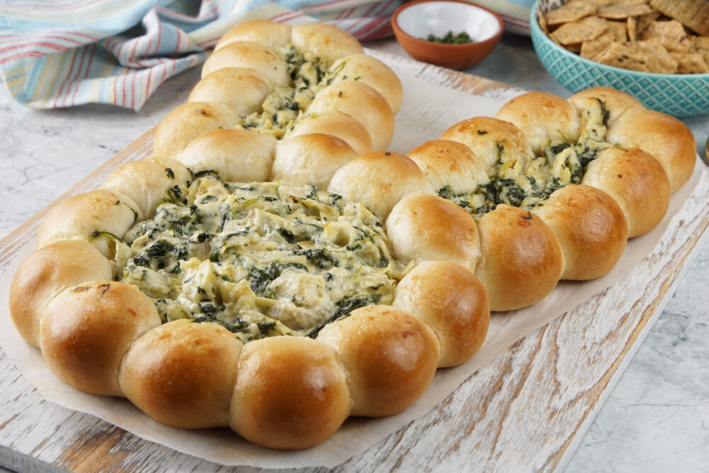 Easter Bunny spinach dip