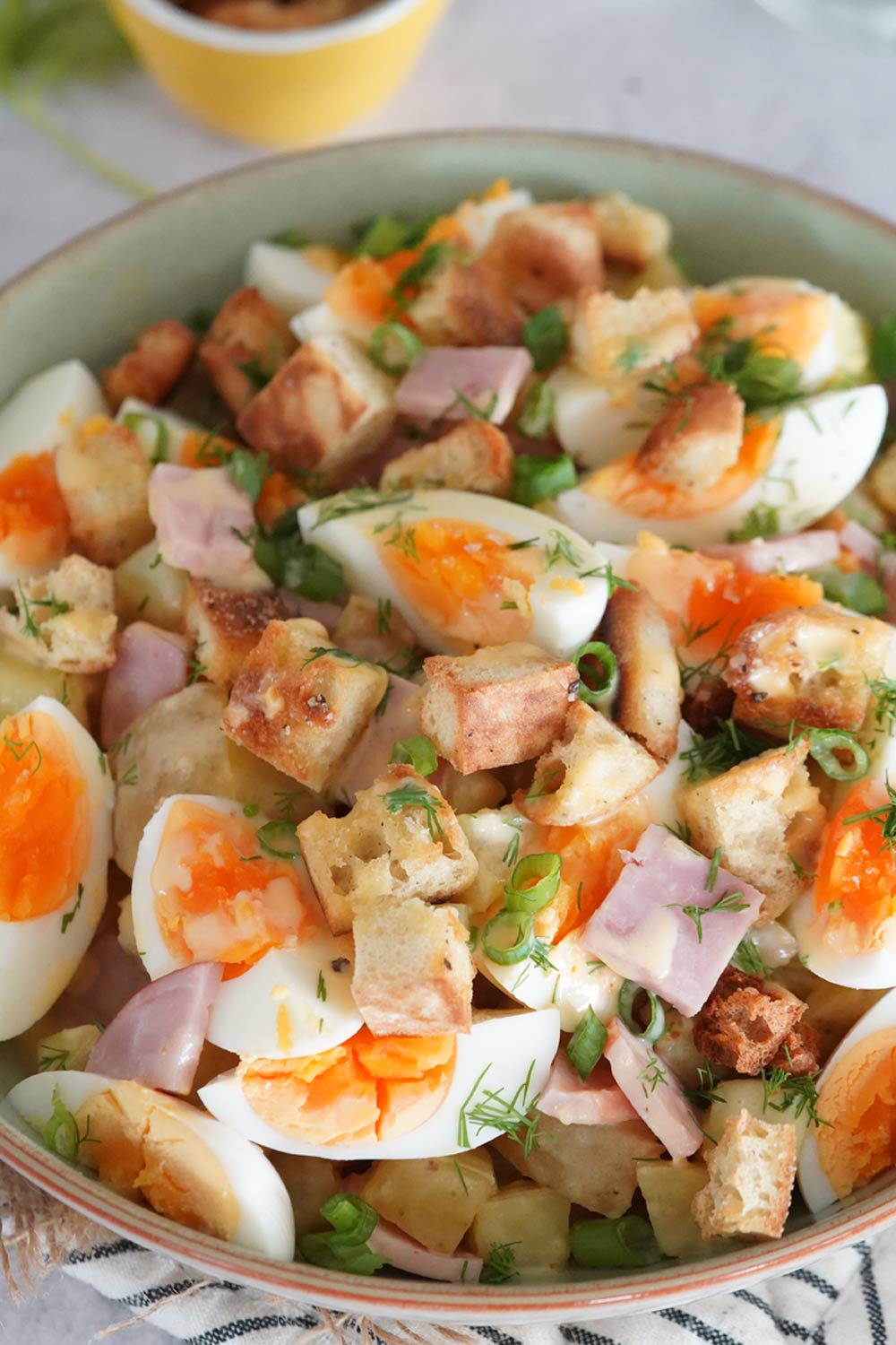 Eggs benedict potato salad