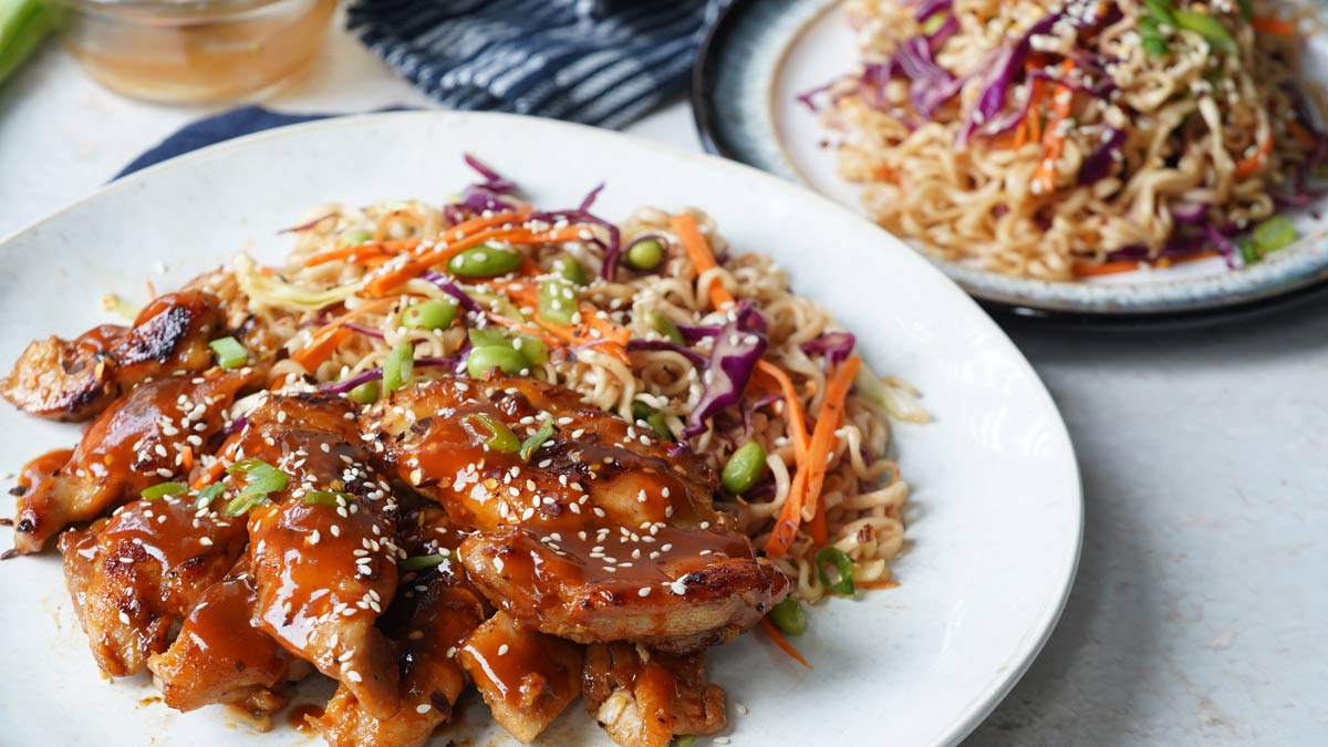 gochujang chicken and ramen salad
