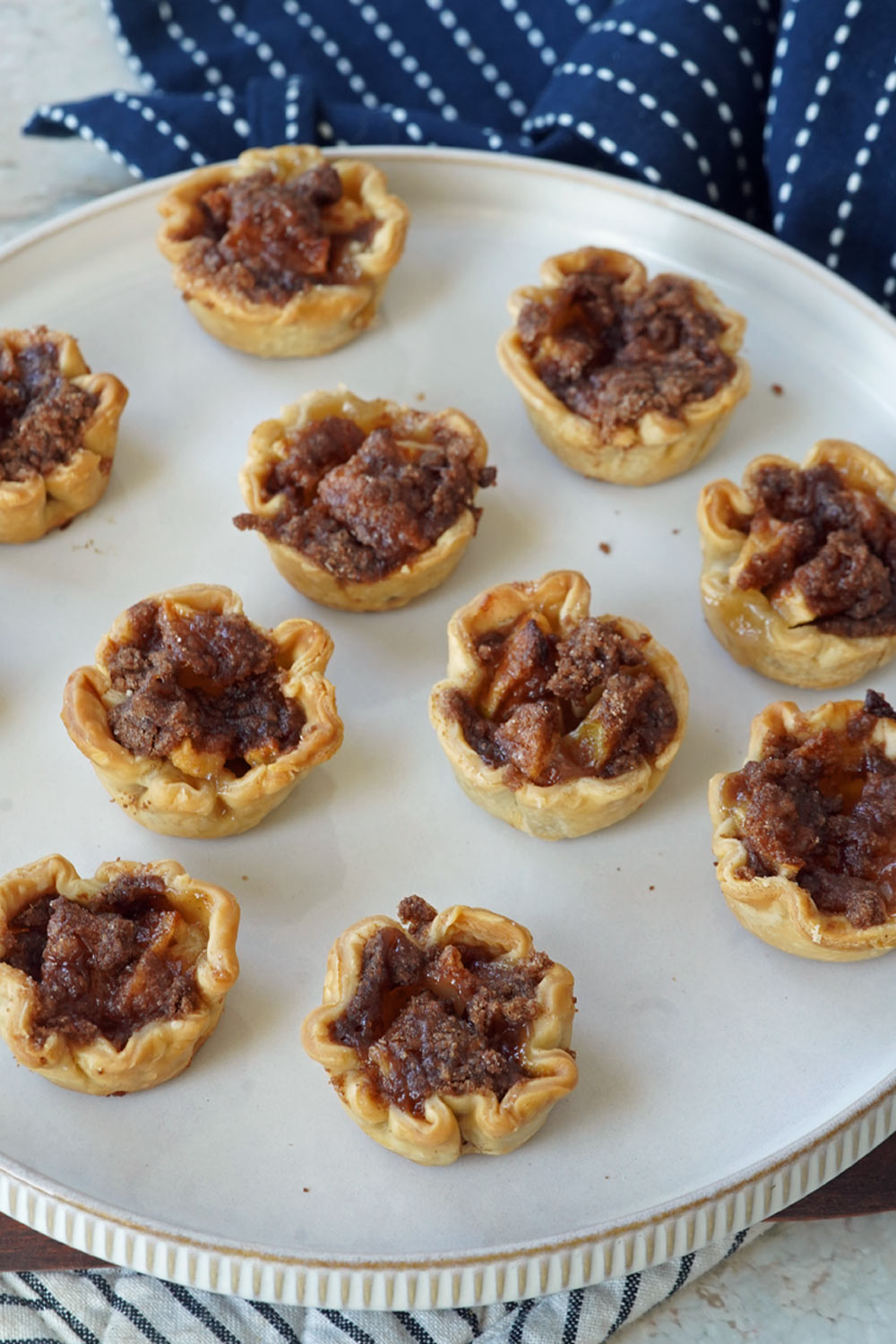 Mini apple tarts
