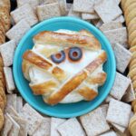 Mummy brie with crackers