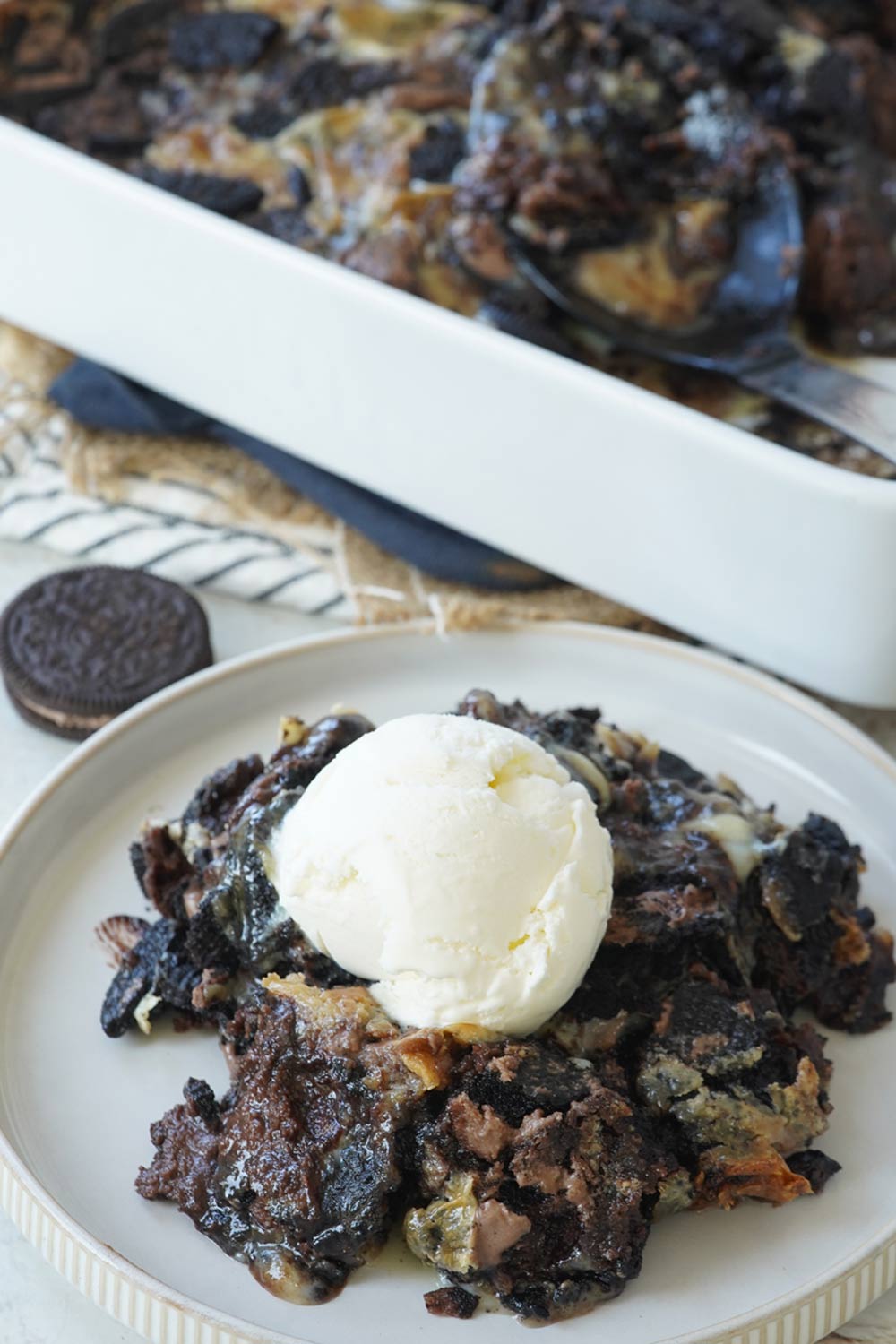 Oreo dump cake