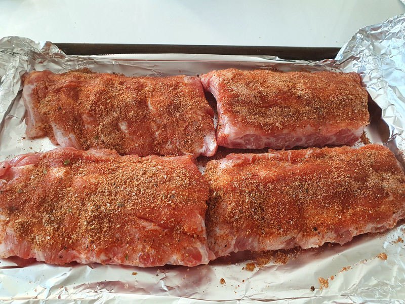 rack of ribs with dry rub