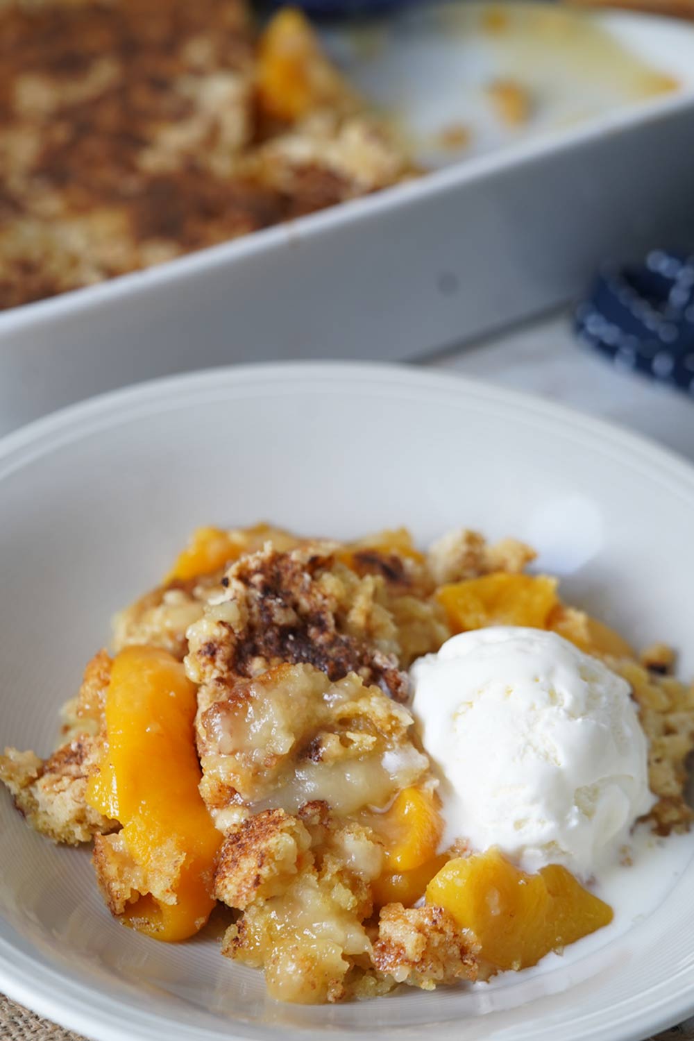 Peach dump cake