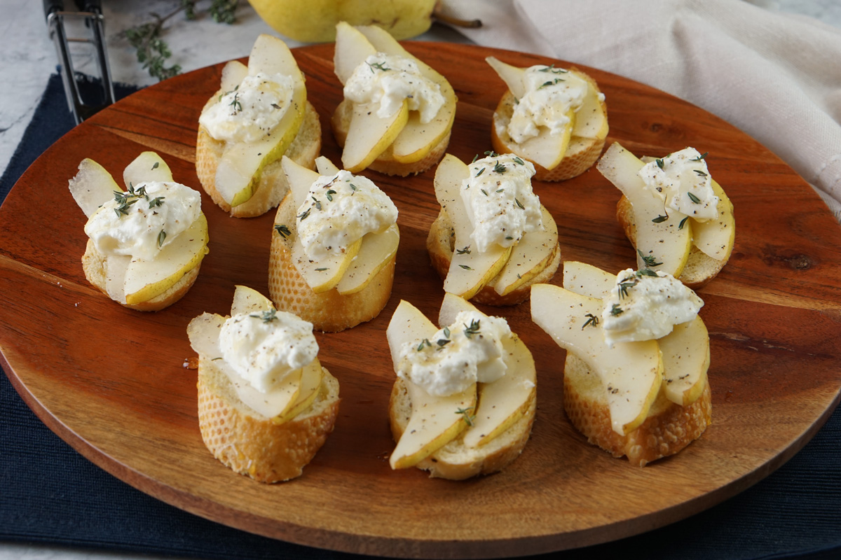 pear and burrata crostini