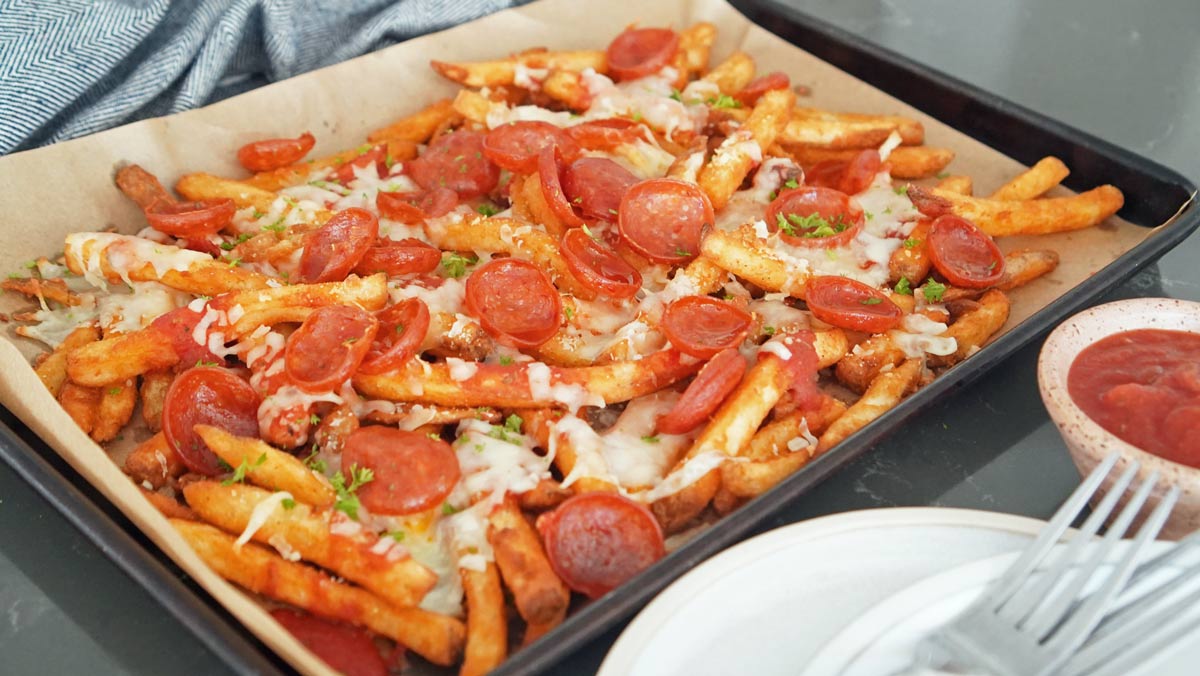 loaded pizza fries