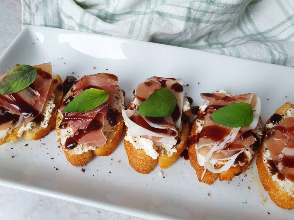 prosciutto crotini