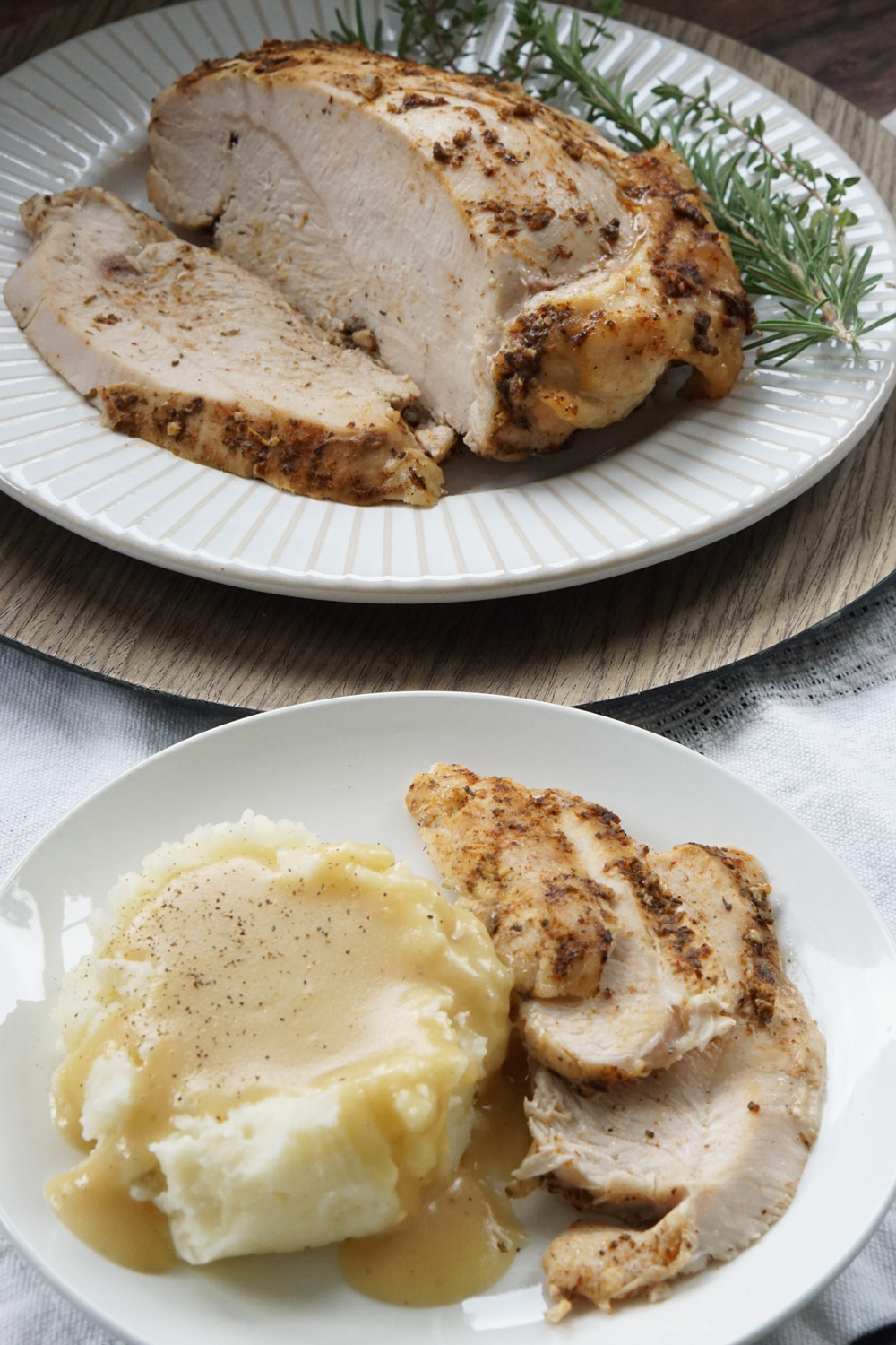 roast turkey breast with mashed potatoes and gravy