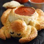 Spider breadstick bowl for Halloween