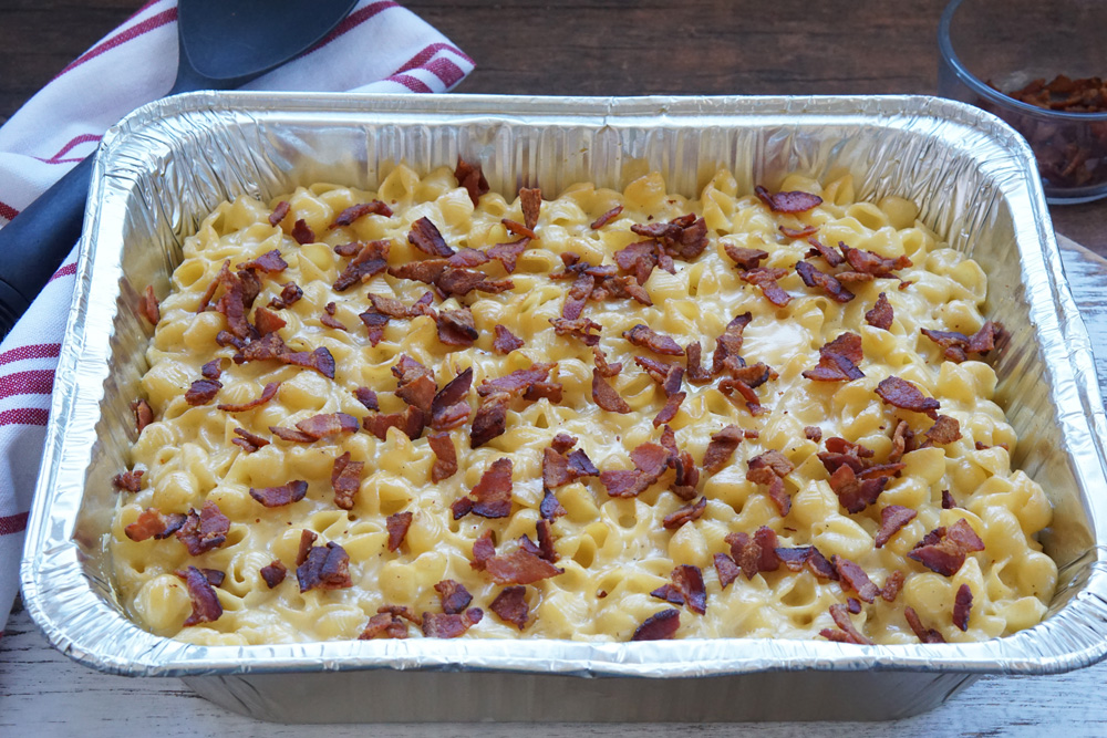 smoked mac and cheese in the pan