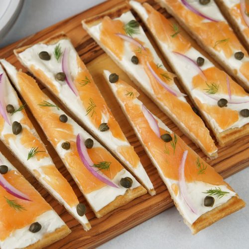 smoked salmon flatbread