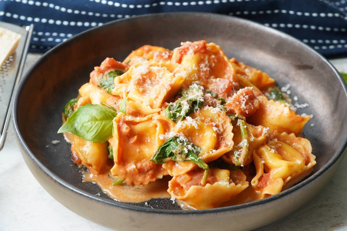 Creamy Tomato & Spinach Tortellini