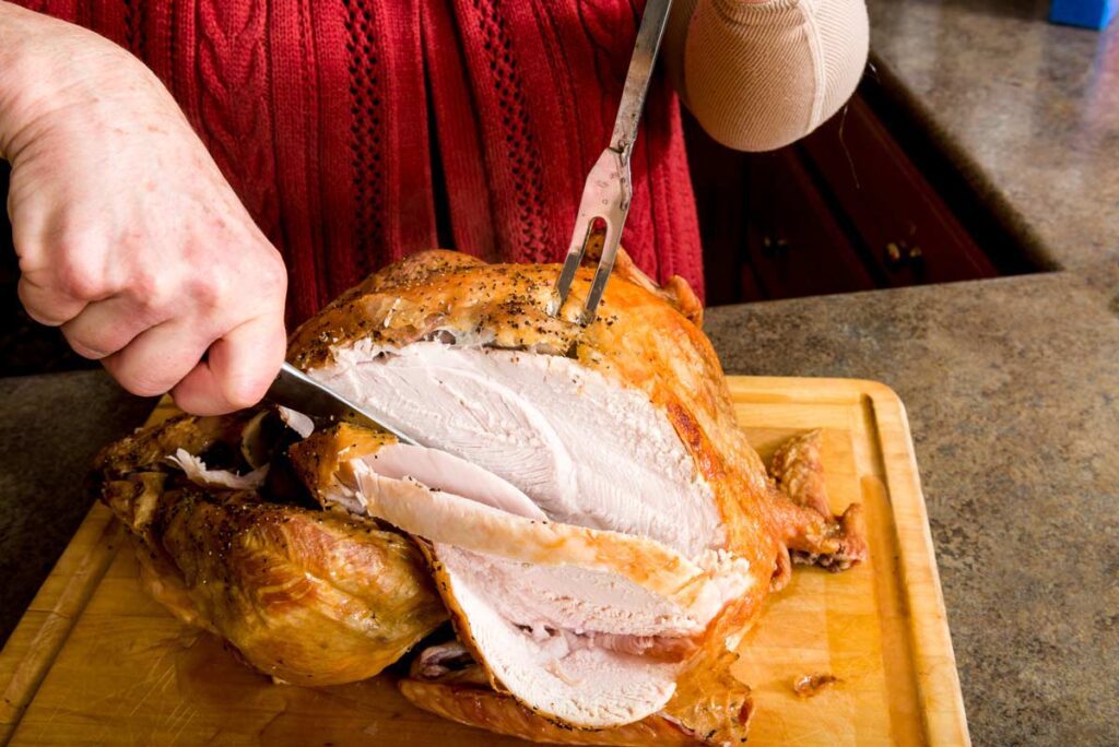 carving a turkey