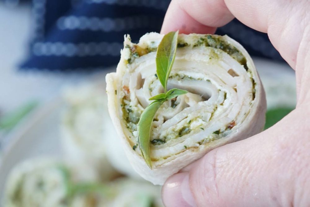turkey pesto rolls