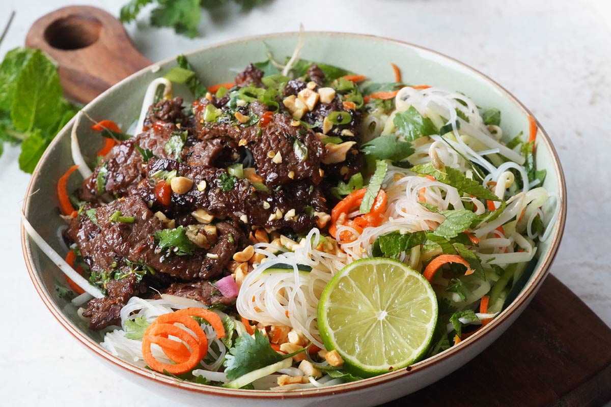 vietnamese beef vermicelli salad